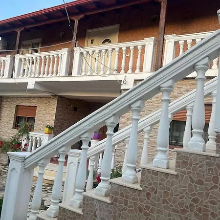 Pensión Nori House